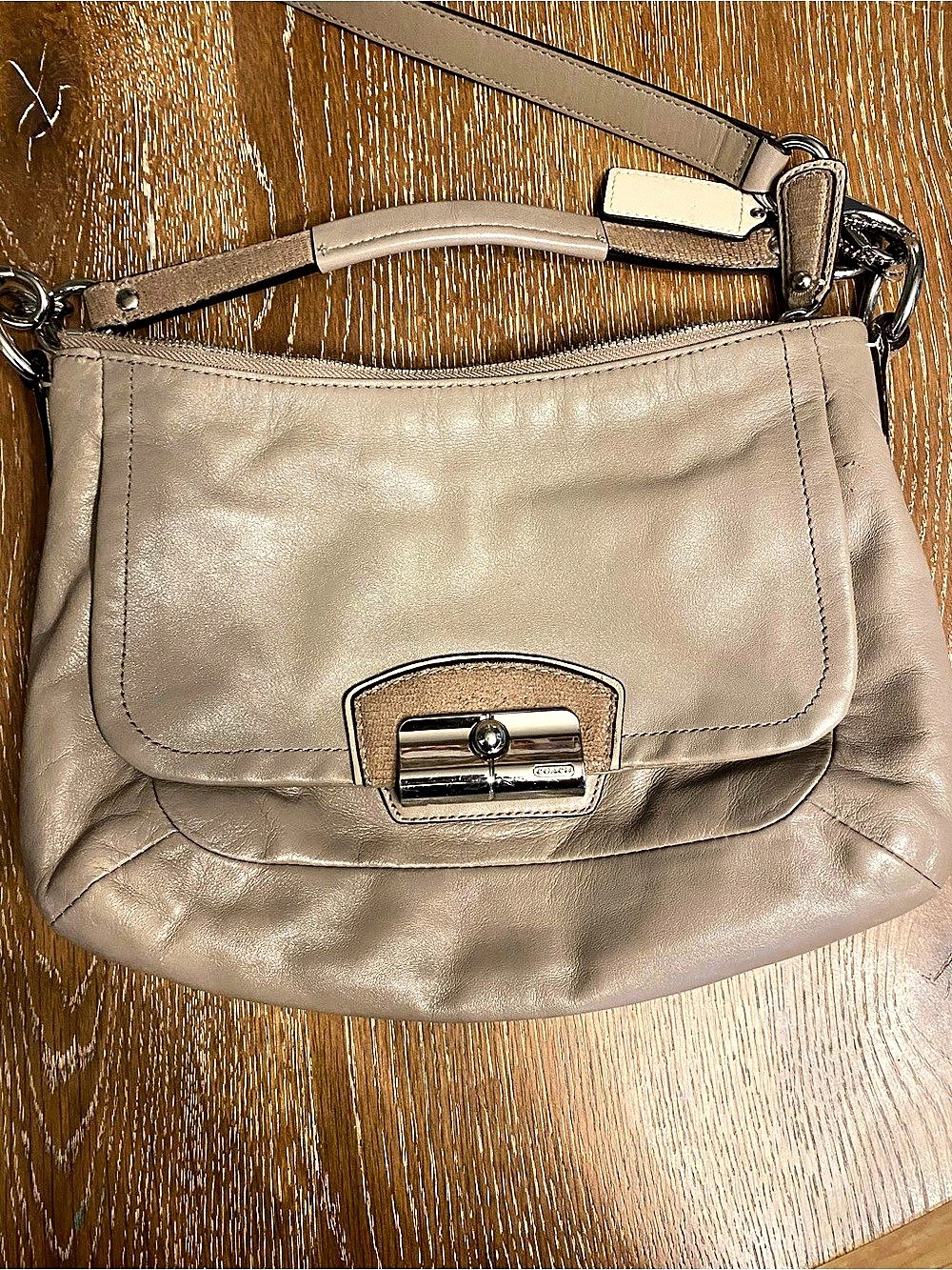 Coach Leather Shoulder Bag in Beige & Pink
